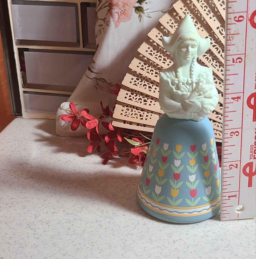 Vintage Ceramic Bell with Floral Design Collectible Empty Avon Bottle fo… - Picture 7 of 9